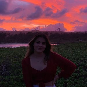 Meet your Posher, Abigail